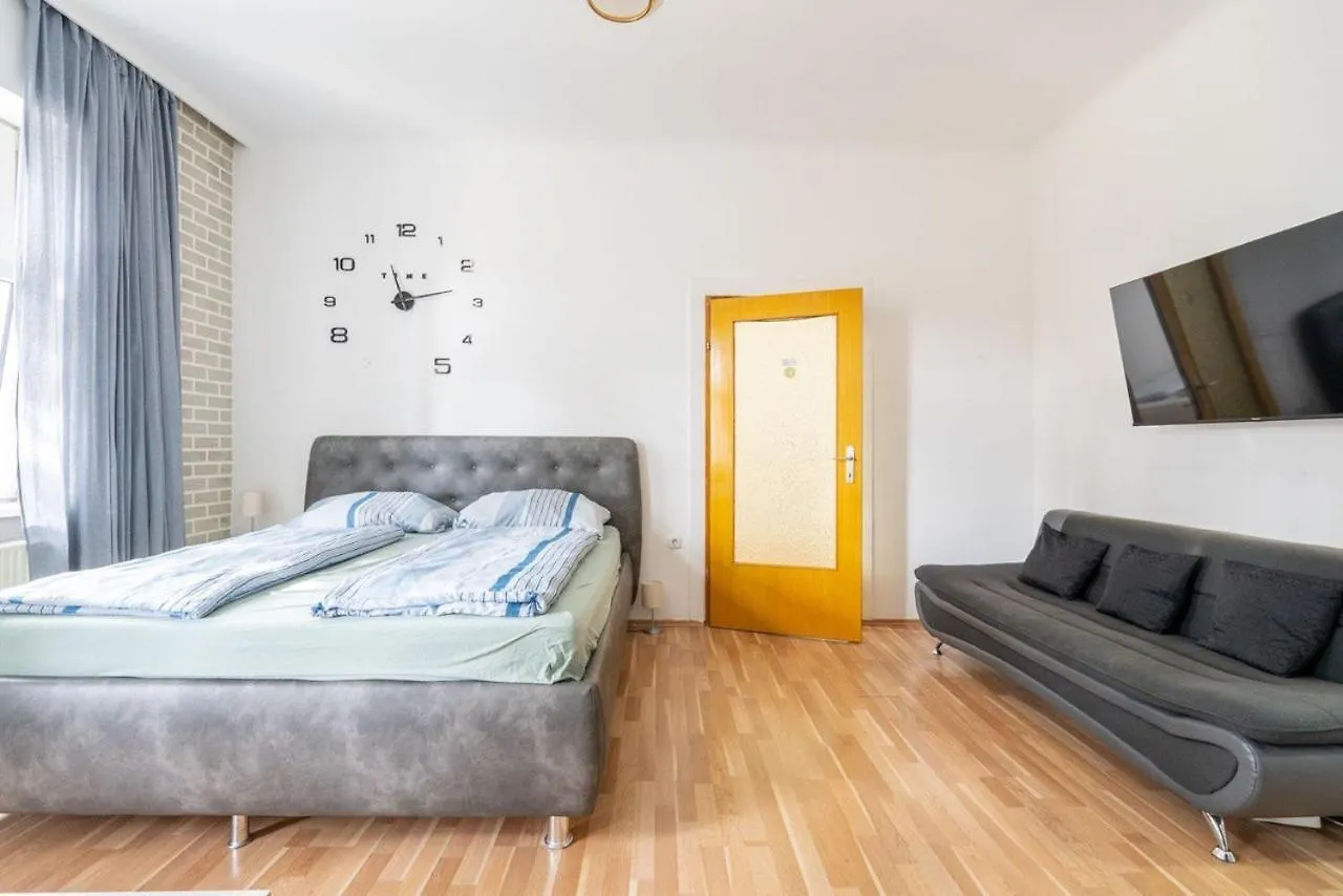 Family Apartment 6P Kr Wien